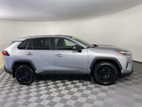 Used 2024 Toyota RAV4 LE AWD/4WD image 9