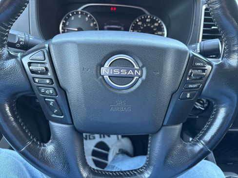 Used 2022 Nissan Frontier SV image 32