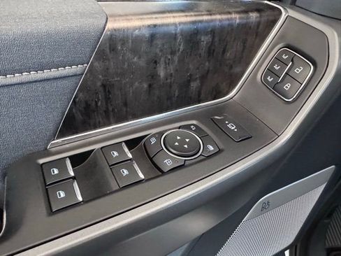 Used 2024 Ford F250 Lariat image 11