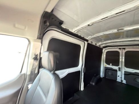 New 2026 Ford Transit 250 148 Medium Roof w/ Load Area Protection Package RWD image 8