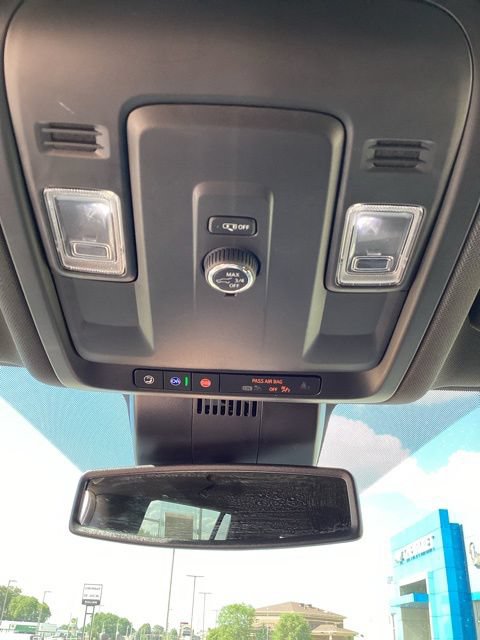 Used 2025 Chevrolet Tahoe RST AWD/4WD image 14