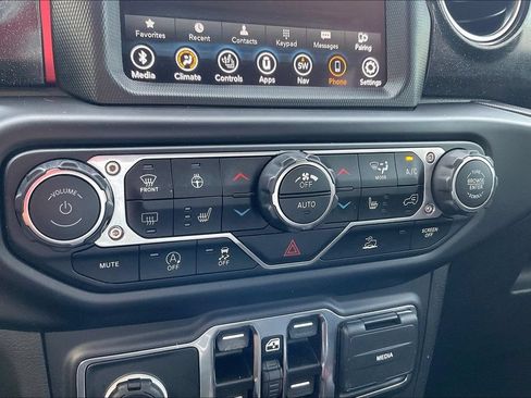 Used 2021 Jeep Wrangler Unlimited Rubicon AWD/4WD image 27