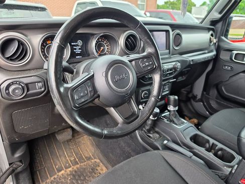Used 2023 Jeep Wrangler Unlimited Sport AWD/4WD image 4