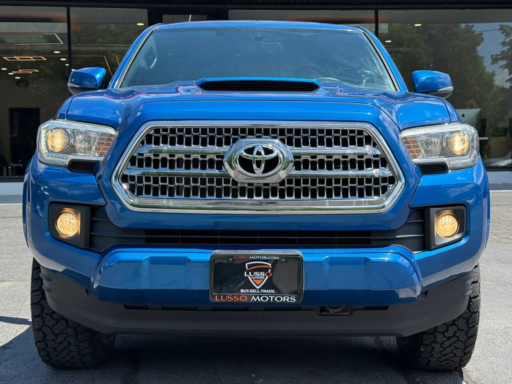 Used 2016 Toyota Tacoma TRD Sport w/ Towing Package AWD/4WD image 28