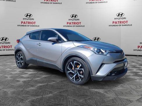Used 2018 Toyota C-HR XLE FWD image 1