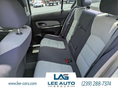 Used 2014 Chevrolet Cruze LS FWD image 11