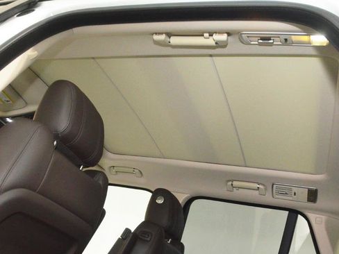 Used 2016 Land Rover Range Rover Supercharged AWD/4WD image 36