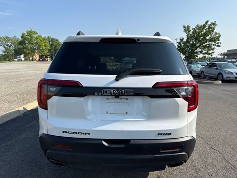 Used 2022 GMC Acadia SLT w/ Elevation Edition AWD/4WD image 10