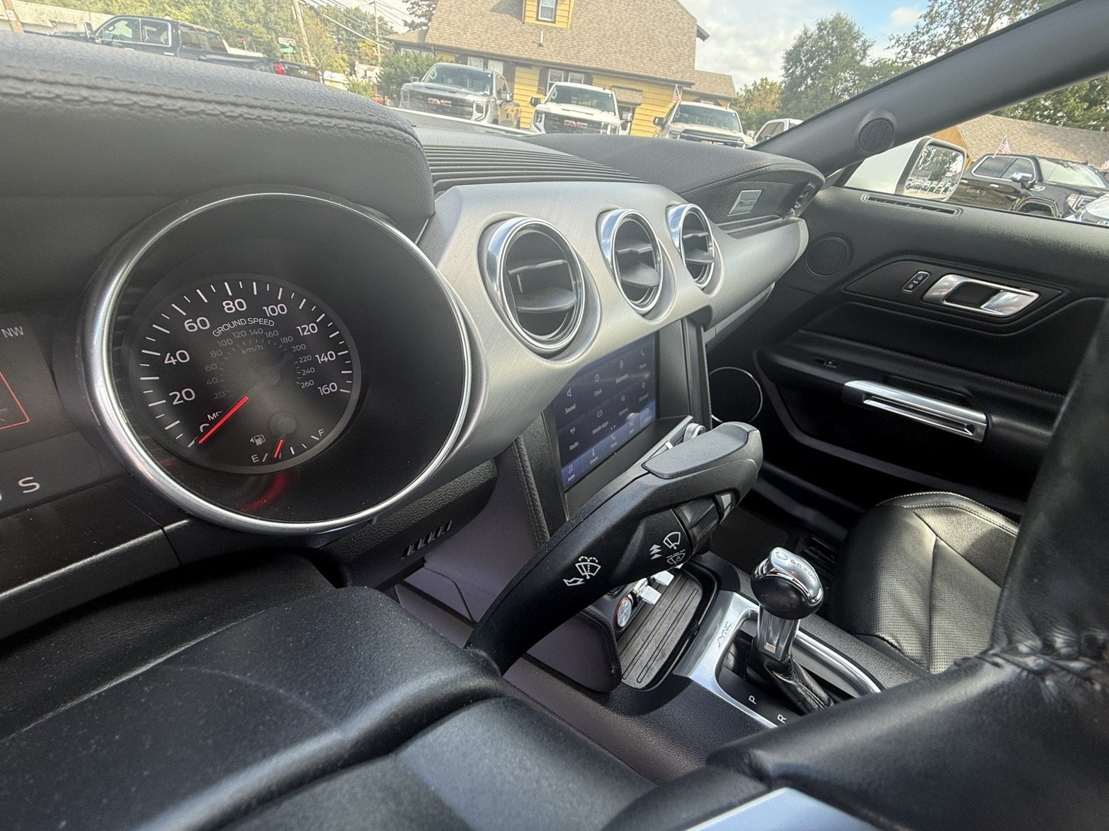 Used 2022 Ford Mustang Premium RWD image 20