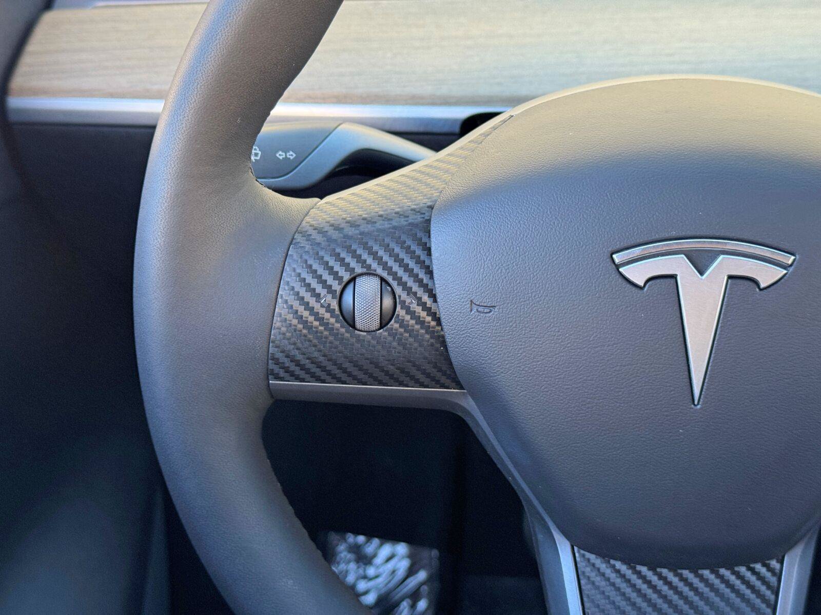 Used 2021 Tesla Model Y Long Range AWD/4WD image 18