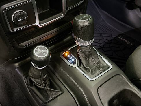 Used 2020 Jeep Wrangler Unlimited Sport image 24