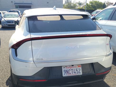 Used 2024 Kia EV6 Light RWD image 5