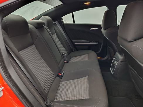 Used 2020 Dodge Charger Scat Pack w/ Driver Convenience Group image 39