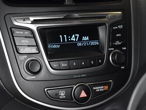 Used 2017 Hyundai Accent SE FWD image 10