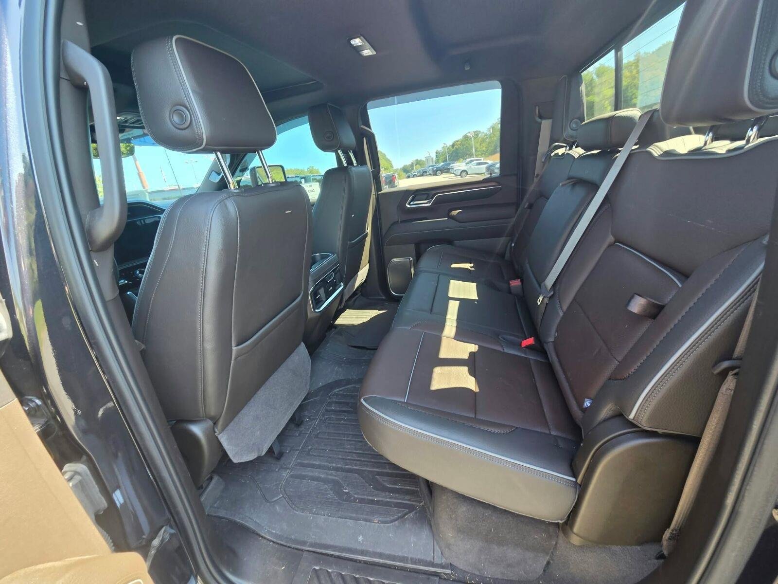 Used 2024 GMC Sierra 2500 Denali w/ Denali Reserve Package AWD/4WD image 12