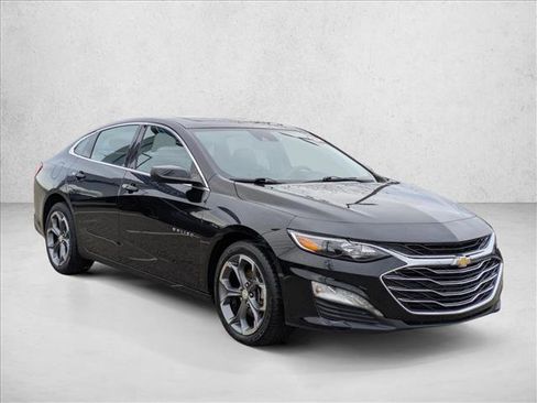 Used 2024 Chevrolet Malibu LT image 3