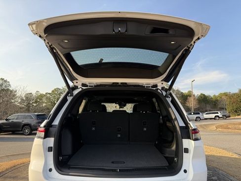 New 2025 Jeep Grand Cherokee Laredo image 29