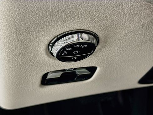 Certified 2026 Mercedes-Benz GLC 300 image 11