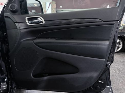 Used 2021 Jeep Grand Cherokee Laredo X image 34