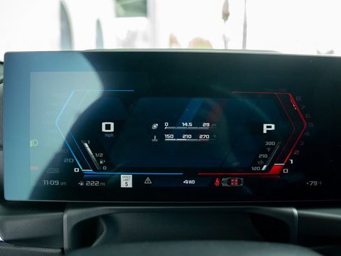 Used 2024 BMW M4 xDrive Competition AWD/4WD image 8