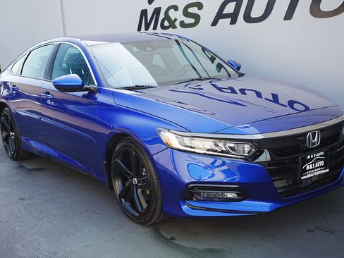 Used 2019 Honda Accord Sport image 3