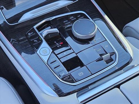 Used 2024 BMW X7 xDrive40i w/ M Sport Package image 10