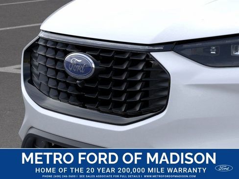 New 2025 Ford Escape SE w/ PHEV Premium Package FWD image 19
