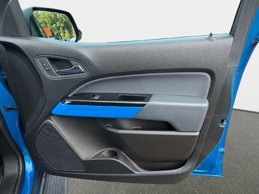 Used 2021 Chevrolet Colorado Z71 AWD/4WD image 8
