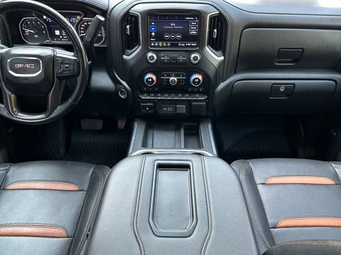 Used 2020 GMC Sierra 1500 AT4 w/ AT4 Premium Package AWD/4WD image 3