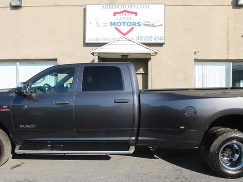 Used 2019 RAM 3500 Tradesman w/ Chrome Appearance Group image 5