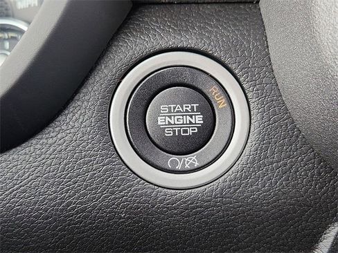 Used 2024 RAM 3500 Tradesman w/ Chrome Appearance Group image 8