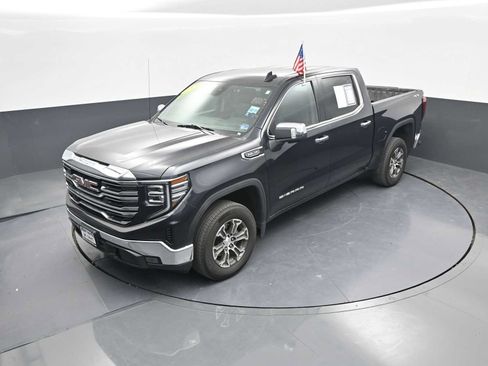 Used 2025 GMC Sierra 1500 SLT AWD/4WD image 26