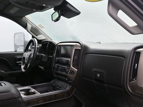 Used 2016 GMC Sierra 2500 Denali w/ Duramax Plus Package image 8