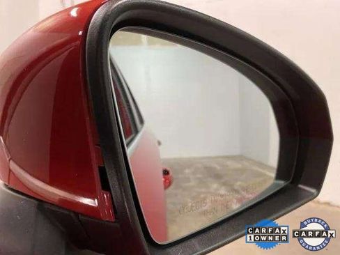 Used 2024 Volkswagen Taos SE image 91