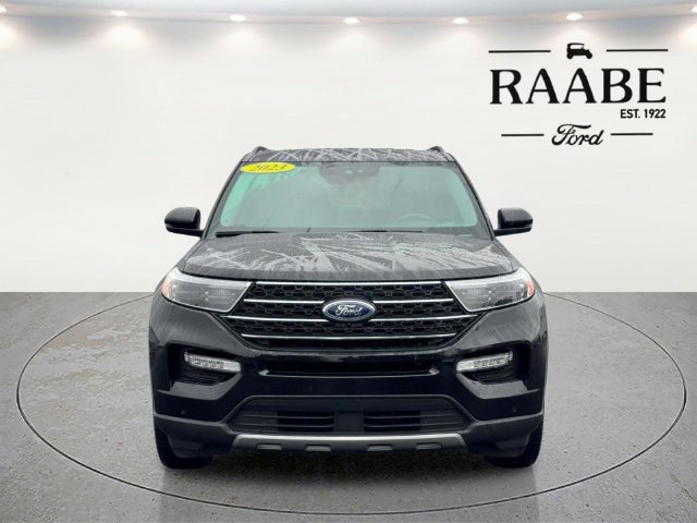Used 2023 Ford Explorer XLT w/ Equipment Group 202A AWD/4WD image 2