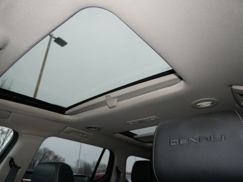 Used 2018 GMC Acadia Denali w/ Technology Package image 31