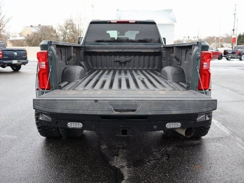 Used 2025 Chevrolet Silverado 3500 LT image 17
