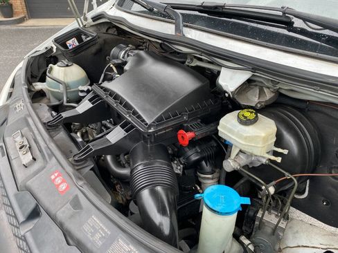 Used 2012 Mercedes-Benz Sprinter 3500 image 34