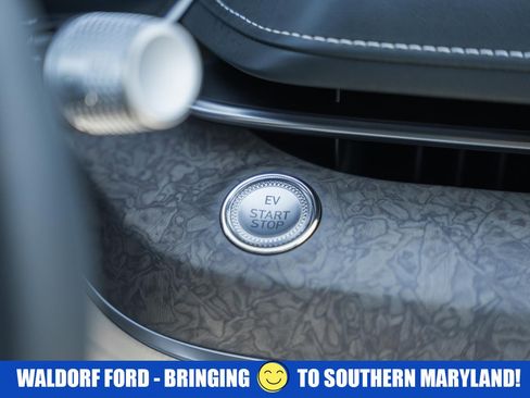 Used 2024 Genesis G80 image 22