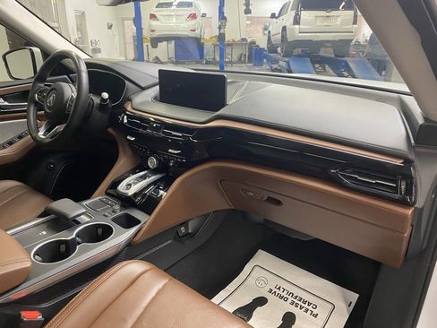 Used 2023 Acura MDX SH-AWD w/ Technology Package image 19