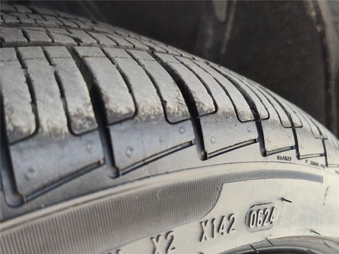 Certified 2023 BMW 330i Sedan w/ Premium Package image 11