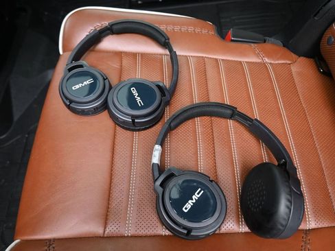 Used 2023 GMC Yukon XL Denali Ultimate image 39