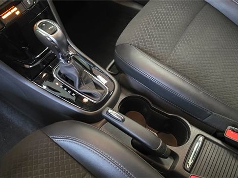 Used 2022 Buick Encore Preferred w/ Safety Package image 23