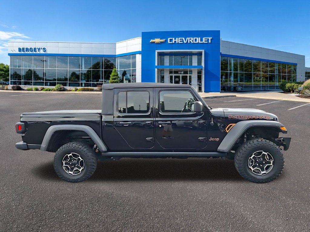 Used 2023 Jeep Gladiator Mojave w/ Cold Weather Group AWD/4WD image 6