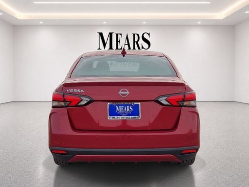 Used 2025 Nissan Versa SR FWD image 4
