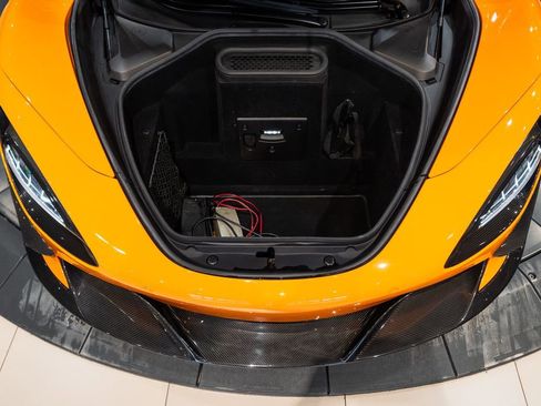 Used 2018 McLaren 720S RWD image 17