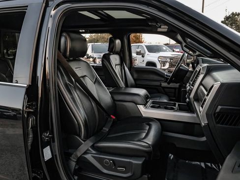 Used 2020 Ford F250 Platinum w/ FX4 Off-Road Package image 38