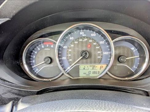 Used 2014 Toyota Corolla L image 10