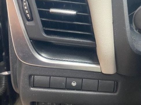 Used 2023 Nissan Rogue SV FWD image 21