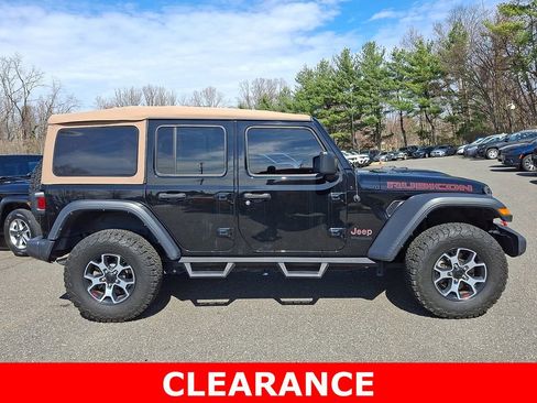 Used 2022 Jeep Wrangler Unlimited Rubicon AWD/4WD image 7